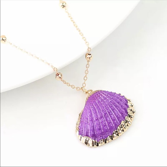 Jewelry - ✨Boho Purple Shell Gold Necklace✨